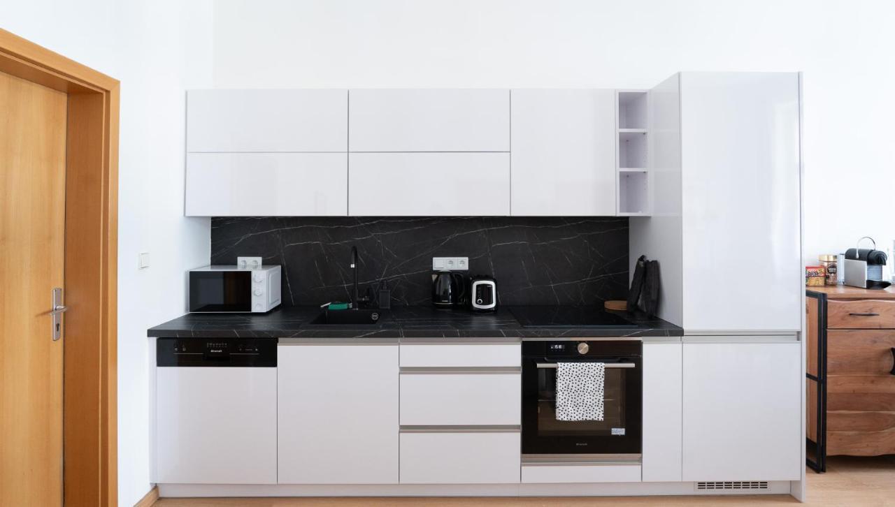 The Dante Prague - Family And Friends Apartments Extérieur photo