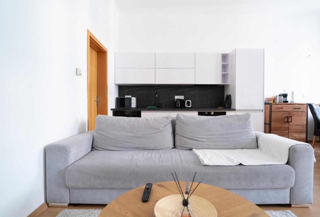 The Dante Prague - Family And Friends Apartments Extérieur photo