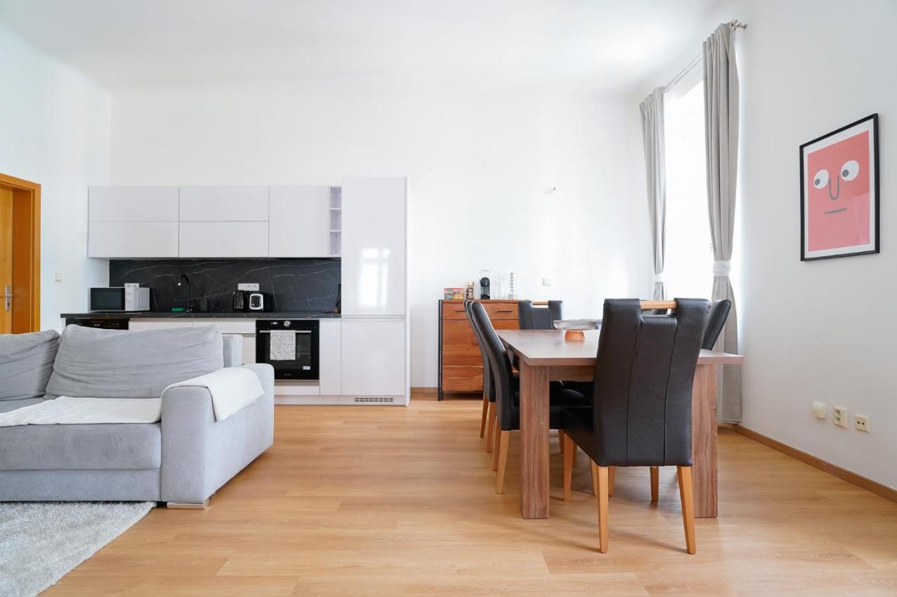 The Dante Prague - Family And Friends Apartments Extérieur photo